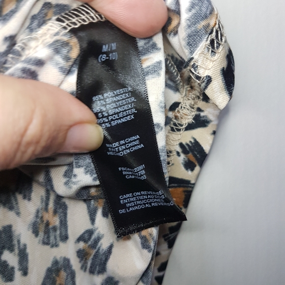 Signature Collection Animal Print 3/4 Sleeves Stretch Top - Picture 5 of 7